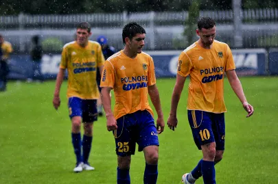 Paweł Brzuzy (25), Janusz Surdykowski (10). Z tyłu Radosław Strzelecki