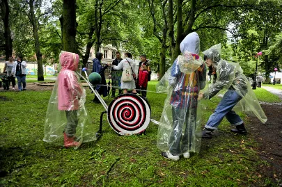 Instalacja KataKraK "L'Animalada" na Placu Wałowym