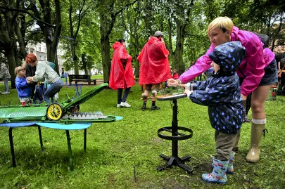 Instalacja KataKraK "L'Animalada" na Placu Wałowym