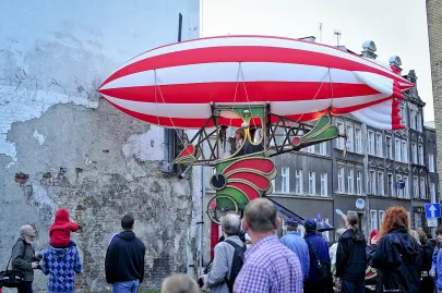 Parada z teatrem La Baldufa "Zeppelin"