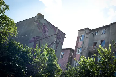 Fragment pracy Uwaga Inwazja