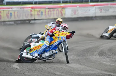Jonasson przed Jędrzejakiem