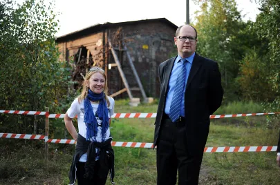 Paweł Adamowicz na szańcu w Nowym Porcie
