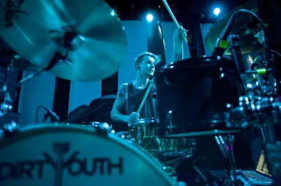 Dirty Youth support