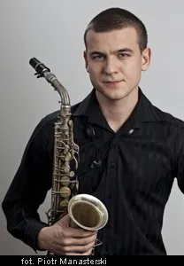 Aleksander Kamiński &#8211; saksofon

