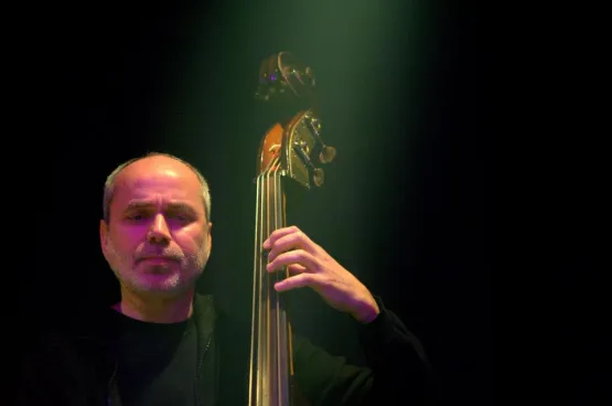 Janusz Mackiewicz - kontrabas