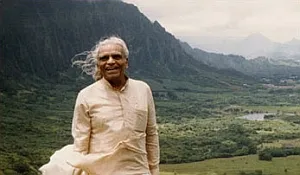 B.K.S. Iyengar lat 90!