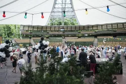Potańcówka na dechach Opery Leśnej w Sopocie