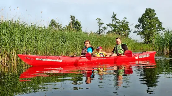6,5 km odcinek rzeki to idealny temat na dobry początek przygody w kajaku zarówno dla dorosłych jak i rodzin z dziećmi.