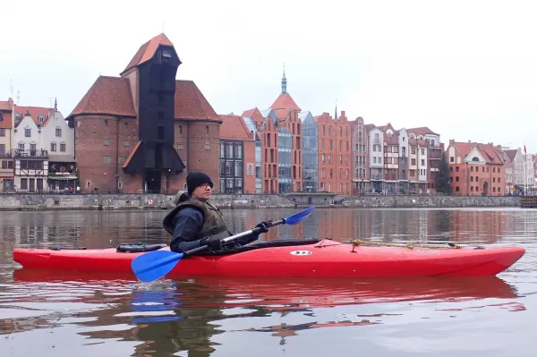 Poznaj Gdańsk od strony wody w licencjonowanym przewodnikiem. Połącz aktywny wypoczynek z wiedzą historyczną o grodzie nad Motławą