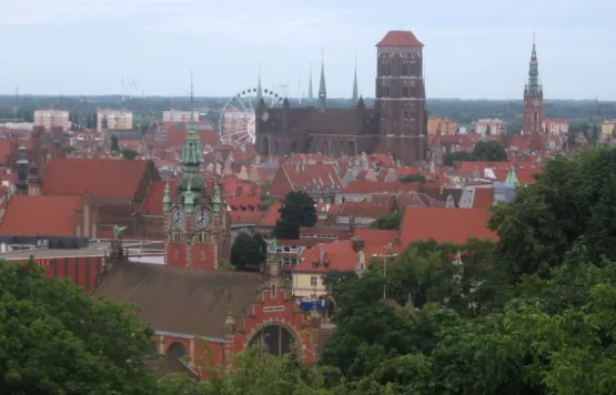 Z Góry Gradowej rozpościera się fantastyczny widok na stocznię oraz Gdańsk