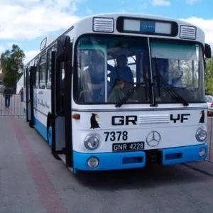 Transport do dworca Morskiego zabytkowym autobusem Mercedes-Benz O305 (rocznik 1974)