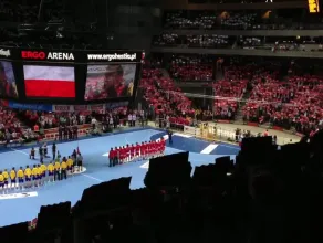 Hymn Polski przed meczem ze Szwecją