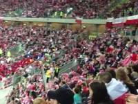 Fruwajace szaliki na gdańskim stadionie