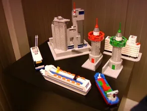 Zbuduj Sea Towers lub trolejbus z klocków LEGO