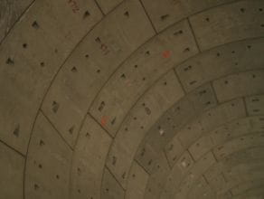 Spacer tunelem pod Martwą Wisłą