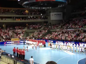 Hymn Polski na meczu z Hiszpania