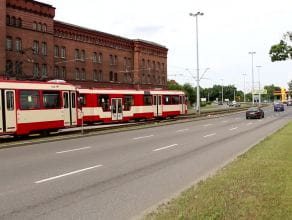 Manewrowanie tramwajami dwukierunkowymi na Podwalu Przedmiejskim