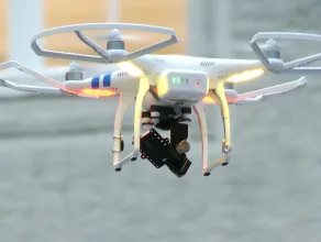 Pokaz obsługi dronów na PG