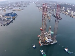 Platforma Lotos Petrobaltic wpłynęła do gdyńskiego portu