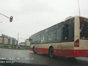 Autobus na czerwonym