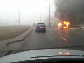 Pożar samochodu na Chwaszczyńskiej w Gdyni