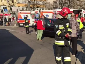 Zderzenie osobówki z trolejbusem w centrum Gdyni