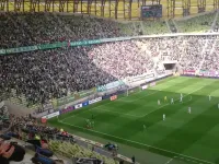 Vranjes strzela gola dla Lechii w meczu z Górnikiem Łęczna 