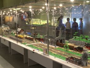 Miliony klocków lego na PGE Arenie