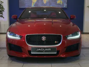 Premiera Jaguara XE