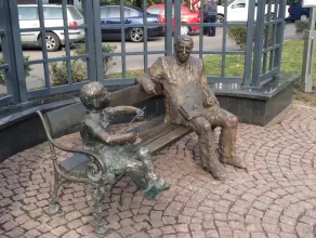 Günter Grass zasiadł obok Oskara na pl.Wybickiego