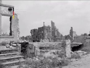 Gdańsk 1955 r. w ruinie i odbudowie