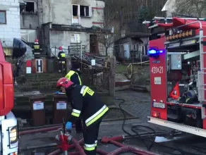 Działania strażaków po pożarze w Gdyni
