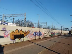 Gdańsk Zaspa  graffiti na wiadukcie pkm