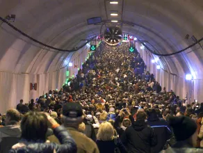 Tysiące zwiedzających w tunelu pod Martwą Wisłą