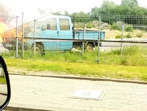 Pożar auta na ul. Hutniczej w Gdyni