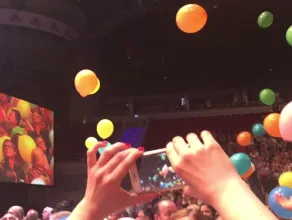 Wystrzały balonów na koncercie Andre Rieu
