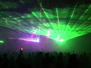 Pokaz laserów i fajerwerków w Noc Świętojańską