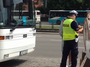 Policja kontroluje autokar w Gdańsku