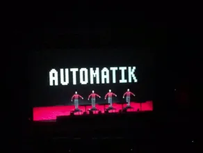 Roboty na scenie. The robots Kraftwerk