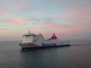 Stena Line wchodzi do portu w Gdyni