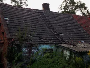 Łostowice - stary niszczejący dom