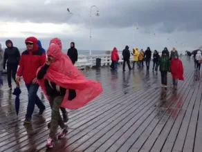 Spacer po molo w Sopocie - deszcz, słońce, wiatr i tęcza