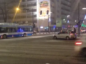 Śródmieście Gdyni zaśnieżone, ale przejezdne