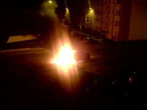Nocny pożar samochodu na Oruni
