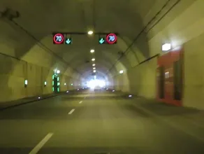 Tak wygląda jazda 70 km/h w tunelu pod Martwą Wisłą