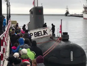 Tłumy zwiedzają okręt podwodny w Gdyni