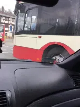 Kierowca autobusu ma w nosie