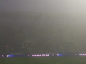 Mgła nad stadionem w Gdyni