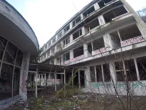 Ruiny sanatorium "Zdrowie" w Orłowie